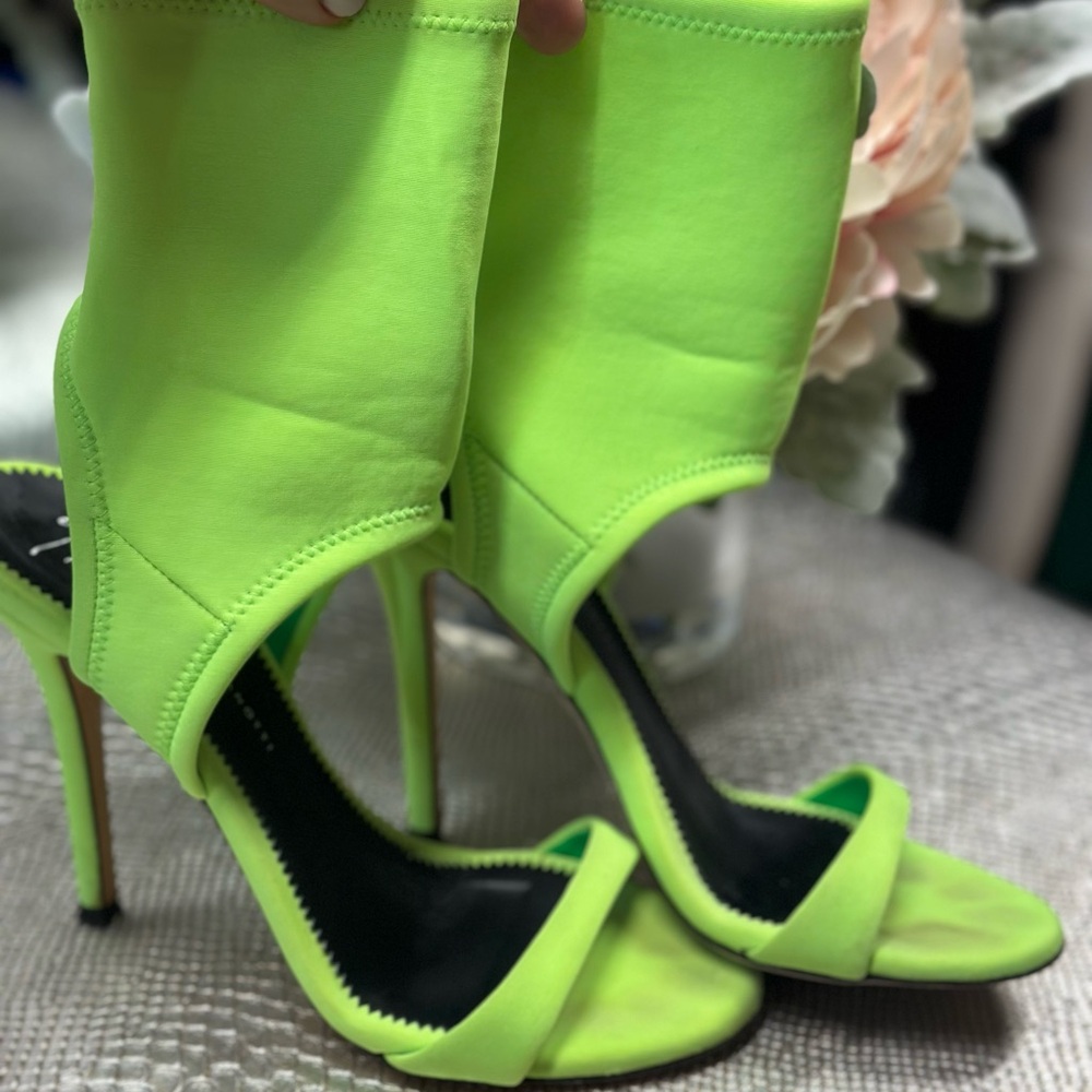 Giuseppe Zanotti Heels - Picture 5 of 8
